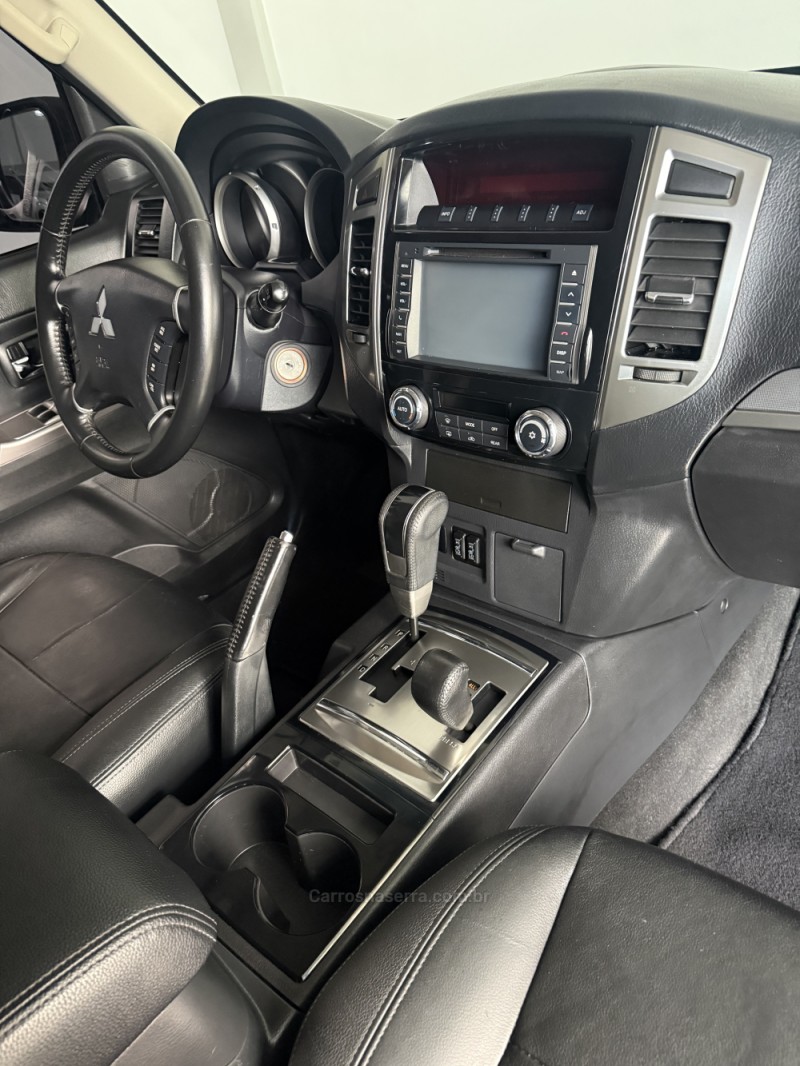PAJERO FULL 3.2 HPE 4X4 16V TURBO INTERCOOLER DIESEL 4P AUTOMÁTICO - 2015 - BENTO GONçALVES