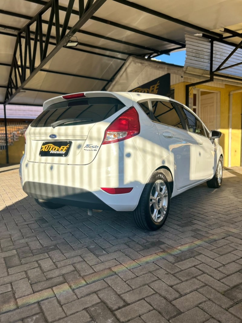 FIESTA 1.5 SE HATCH 16V FLEX 4P MANUAL - 2014 - CANELA