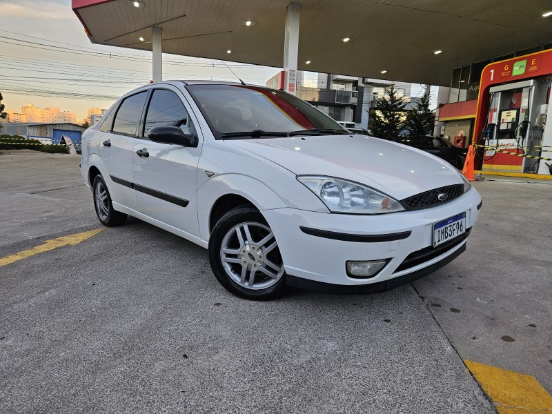 FOCUS 2.0 FC 16V GASOLINA 4P AUTOMÁTICO - 2004 - CAXIAS DO SUL