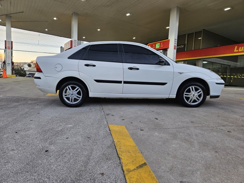 FOCUS 2.0 FC 16V GASOLINA 4P AUTOMÁTICO - 2004 - CAXIAS DO SUL