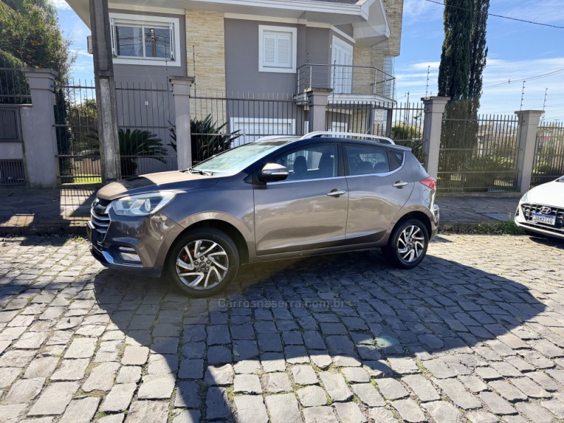 T40 1.5 16V JETFLEX 4P MANUAL - 2018 - CAXIAS DO SUL