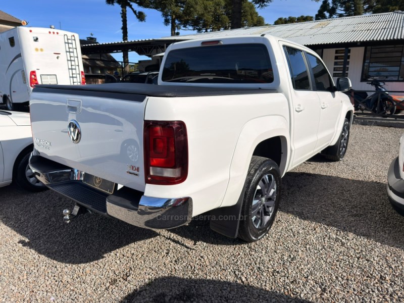 AMAROK 2.0 HIGHLINE 4X4 CD 16V TURBO INTERCOOLER DIESEL 4P AUTOMÁTICO - 2017 - CANELA