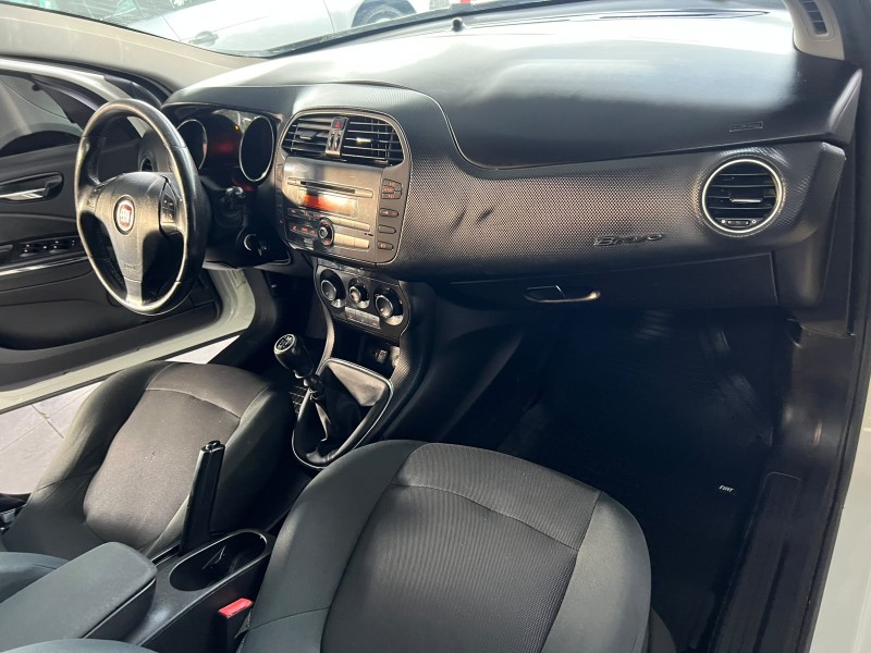 BRAVO 1.8 ESSENCE 16V FLEX 4P MANUAL - 2011 - CAXIAS DO SUL