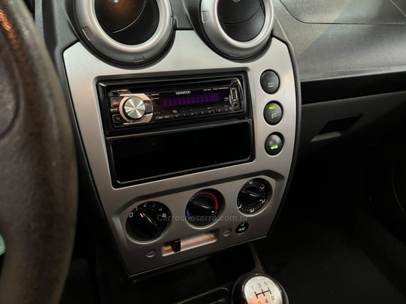 FIESTA 1.0 MPI CLASS HATCH 8V FLEX 4P MANUAL - 2011 - CAXIAS DO SUL
