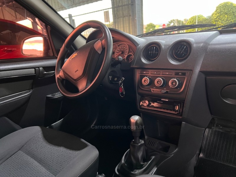 CELTA 1.0 MPFI LT 8V FLEX 4P MANUAL - 2014 - BOM PRINCíPIO