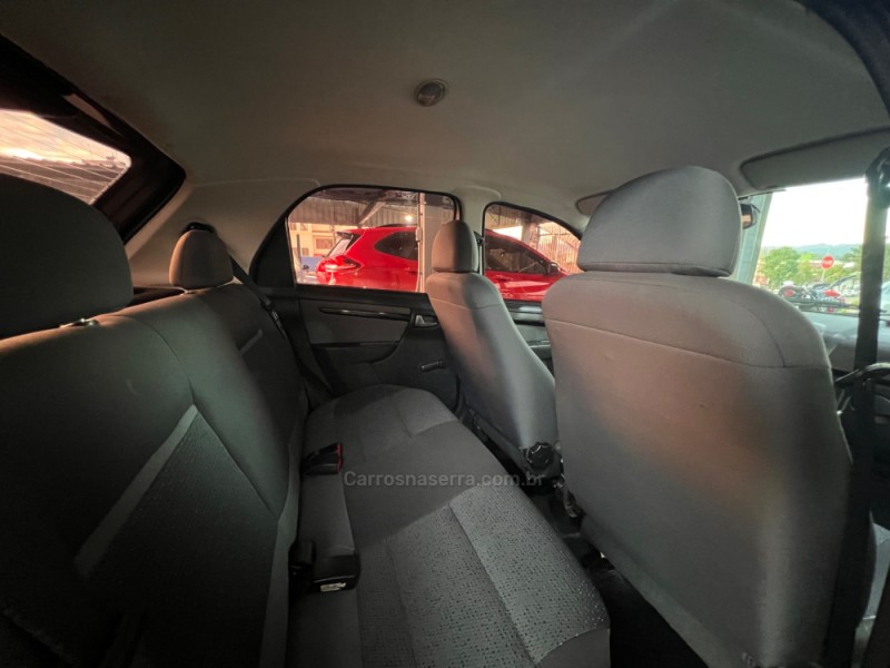CELTA 1.0 MPFI LT 8V FLEX 4P MANUAL - 2014 - BOM PRINCíPIO