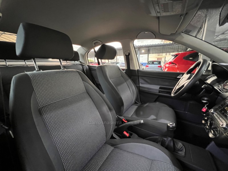 POLO SEDAN 1.6 MI 8V FLEX 4P MANUAL - 2012 - BOM PRINCíPIO