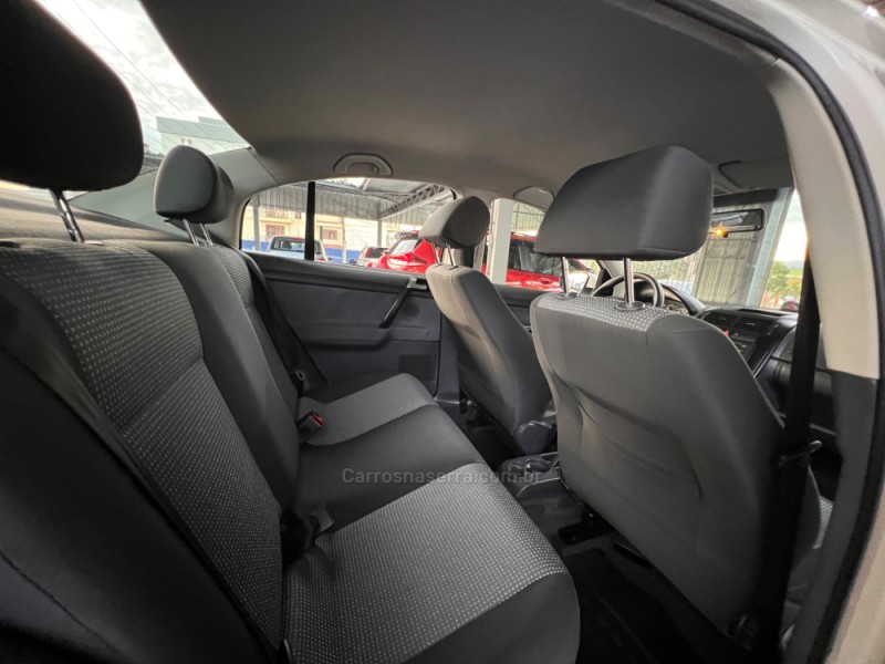 POLO SEDAN 1.6 MI 8V FLEX 4P MANUAL - 2012 - BOM PRINCíPIO