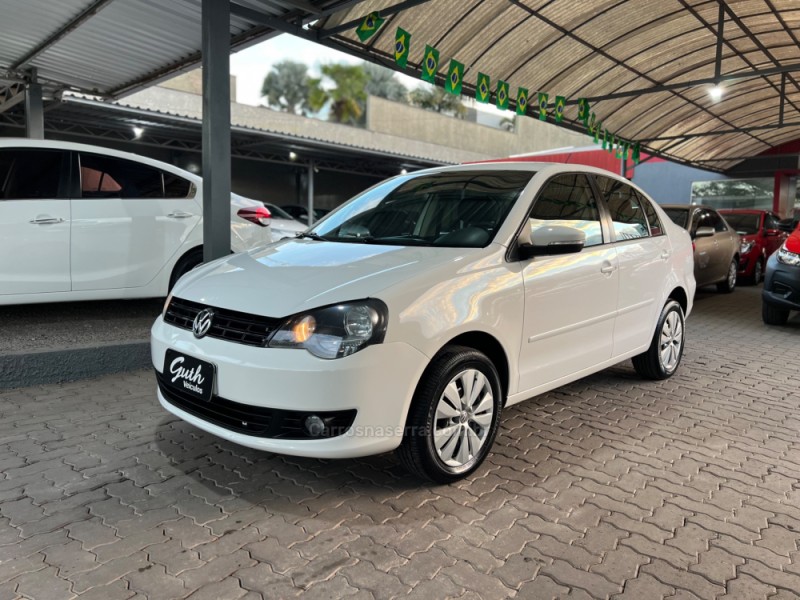 POLO SEDAN 1.6 MI 8V FLEX 4P MANUAL