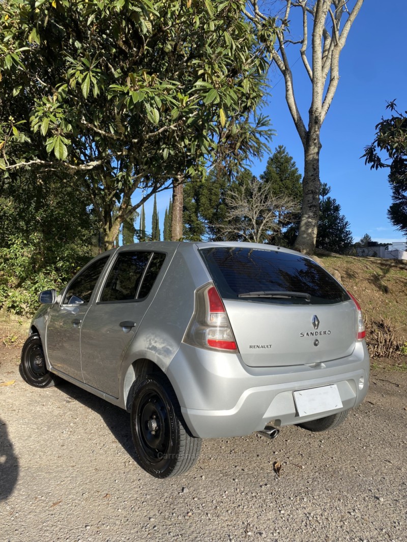 SANDERO 1.0 EXPRESSION 16V FLEX 4P MANUAL - 2014 - FARROUPILHA