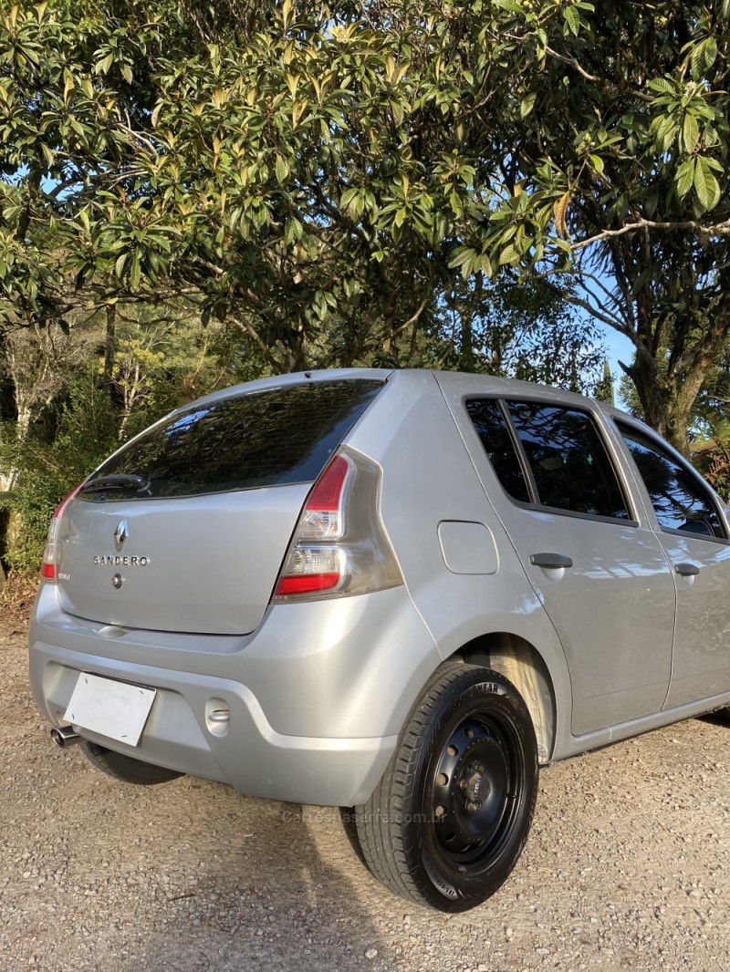 SANDERO 1.0 EXPRESSION 16V FLEX 4P MANUAL - 2014 - FARROUPILHA