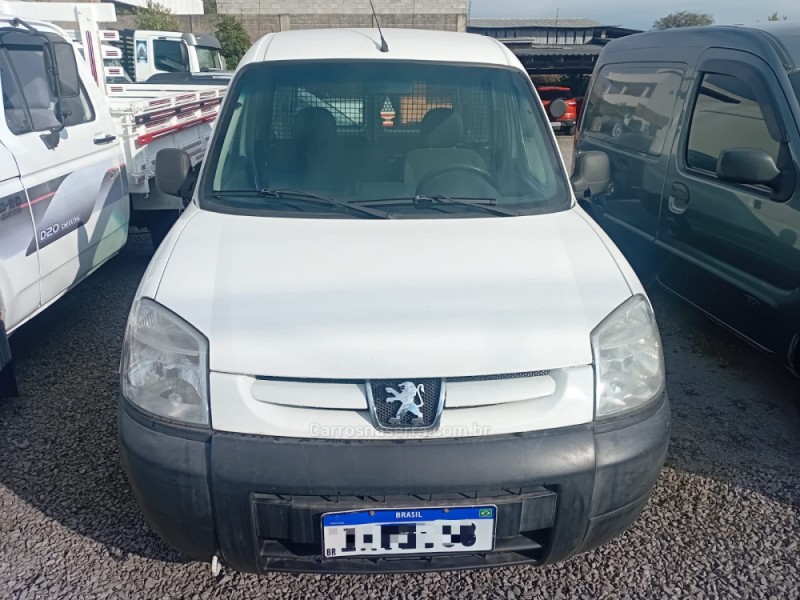 PARTNER 1.6 FURGÃO 16V GASOLINA 2P MANUAL - 2017 - CAXIAS DO SUL