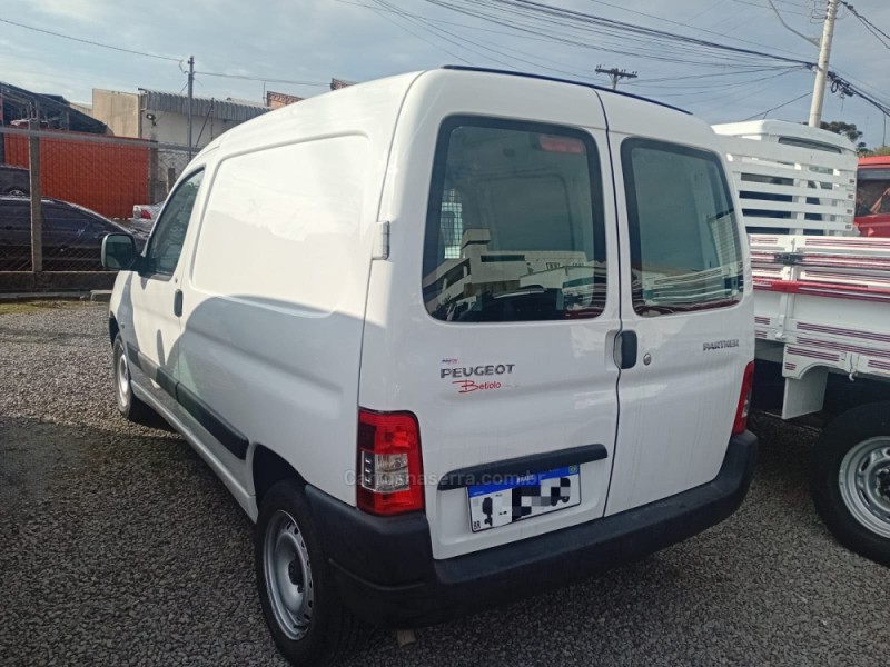 PARTNER 1.6 FURGÃO 16V GASOLINA 2P MANUAL - 2017 - CAXIAS DO SUL