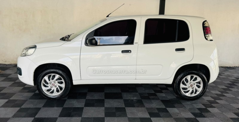 UNO 1.0 EVO ATTRACTIVE 8V FLEX 4P MANUAL - 2016 - NOVO HAMBURGO