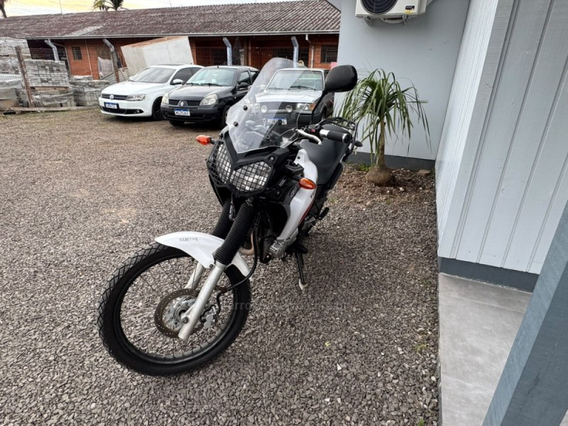 XTZ 250 TÉNÉRÉ - 2011 - IGREJINHA
