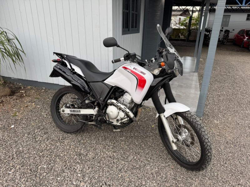 XTZ 250 TÉNÉRÉ