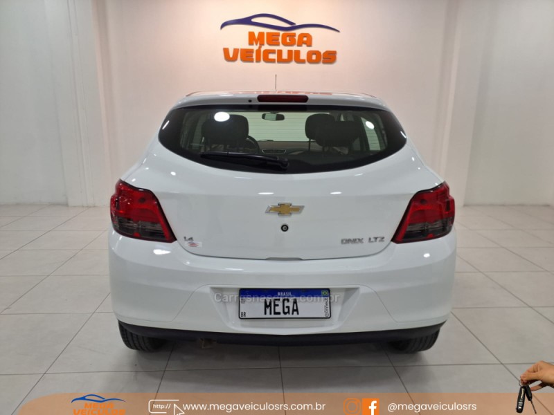 ONIX 1.4 MPFI LTZ 8V FLEX 4P AUTOMÁTICO - 2016 - BENTO GONçALVES