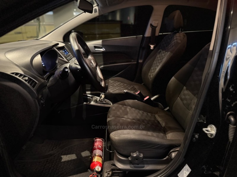 HB20 1.6 COMFORT STYLE 16V FLEX 4P MANUAL - 2017 - FARROUPILHA
