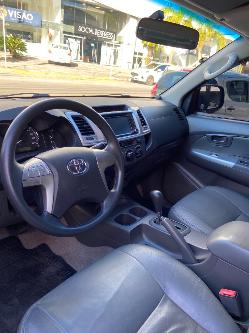 HILUX 2.7 SR 4X2 CD 16V FLEX 4P AUTOMÁTICO - 2013 - CAXIAS DO SUL