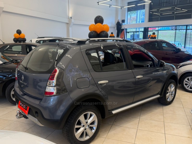 SANDERO 1.6 STEPWAY 8V FLEX 4P MANUAL - 2013 - CAXIAS DO SUL