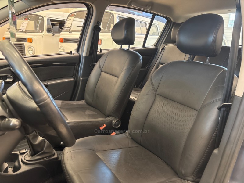 SANDERO 1.6 STEPWAY 8V FLEX 4P MANUAL - 2013 - CAXIAS DO SUL