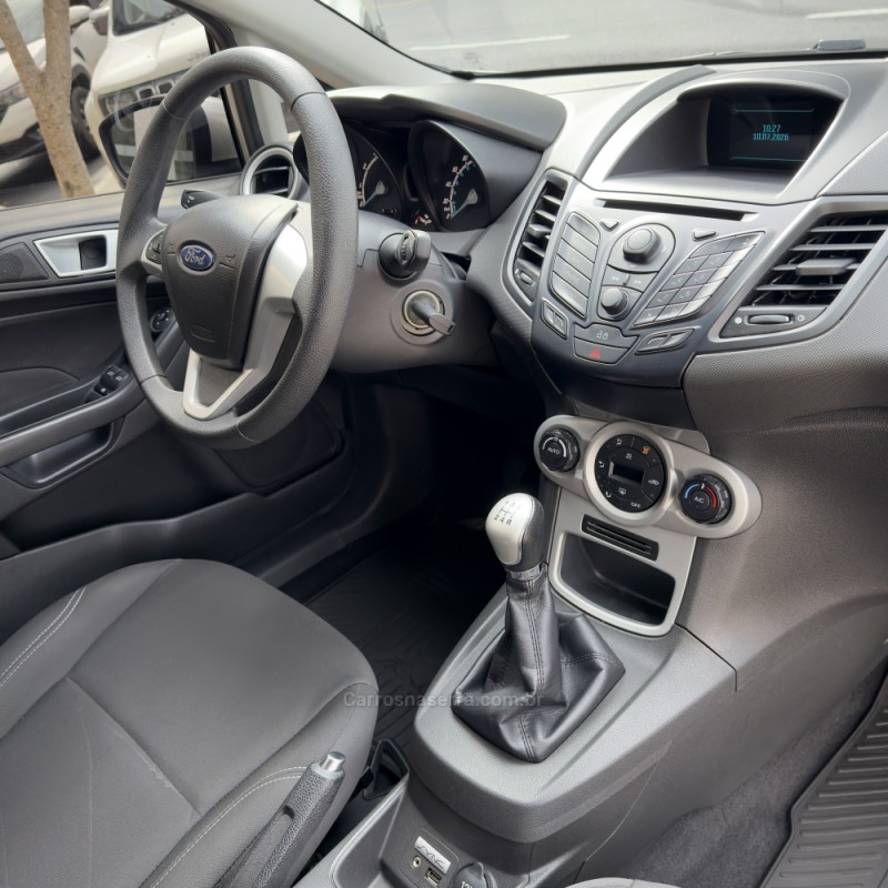 FIESTA 1.6 SEL HATCH 16V FLEX 4P MANUAL - 2017 - FLORES DA CUNHA