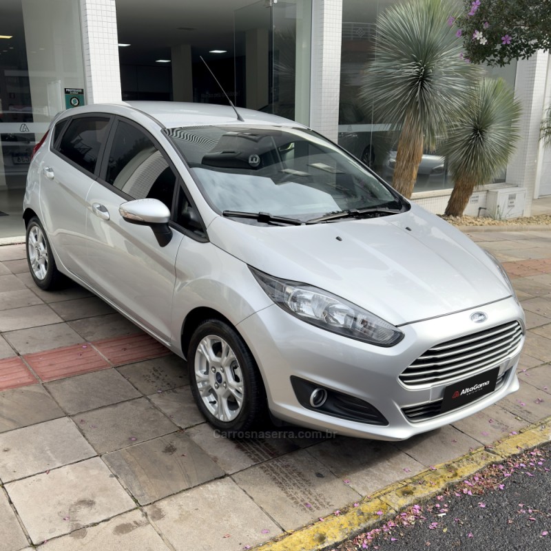 FIESTA 1.6 SEL HATCH 16V FLEX 4P MANUAL - 2017 - FLORES DA CUNHA