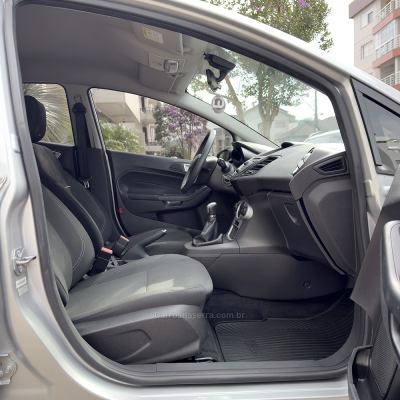 FIESTA 1.6 SEL HATCH 16V FLEX 4P MANUAL - 2017 - FLORES DA CUNHA
