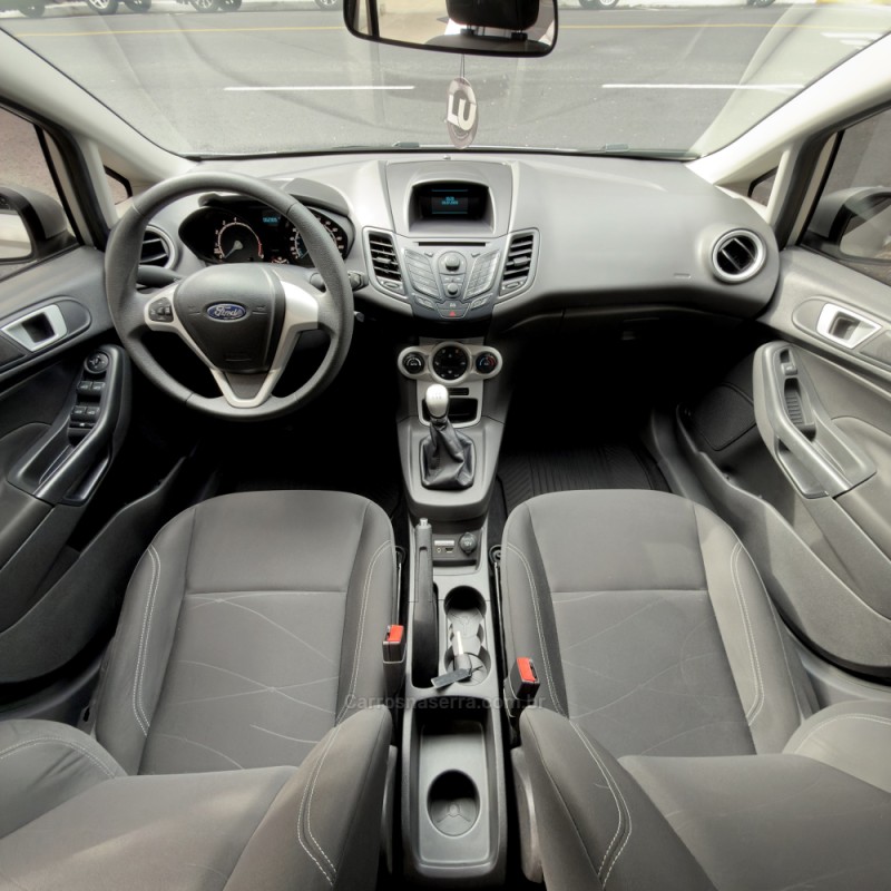 FIESTA 1.6 SEL HATCH 16V FLEX 4P MANUAL - 2017 - FLORES DA CUNHA