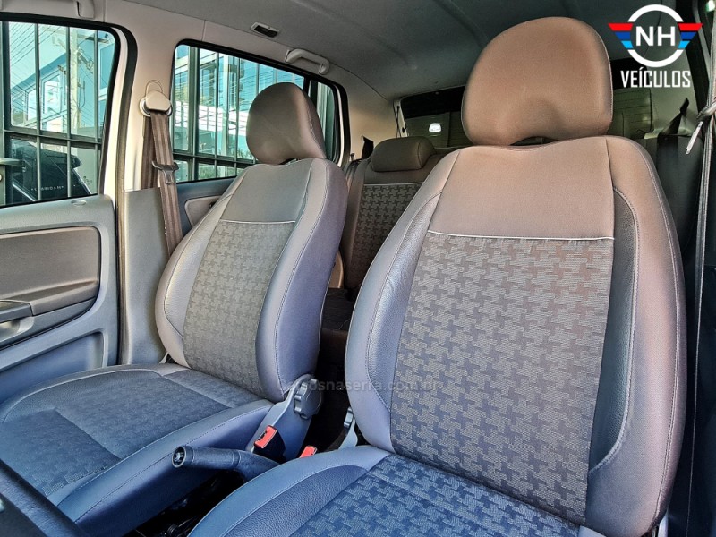 FOX 1.6 MSI COMFORTLINE 8V FLEX 4P AUTOMATIZADO - 2017 - NOVO HAMBURGO