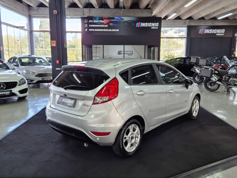 FIESTA 1.6 SE HATCH 16V FLEX 4P AUTOMÁTICO - 2016 - CAXIAS DO SUL