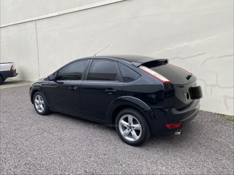 FOCUS 2.0 GLX 16V GASOLINA 4P MANUAL - 2009 - CAXIAS DO SUL