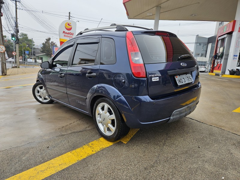 FIESTA 1.6 MPI HATCH 8V FLEX 4P MANUAL - 2006 - CAXIAS DO SUL