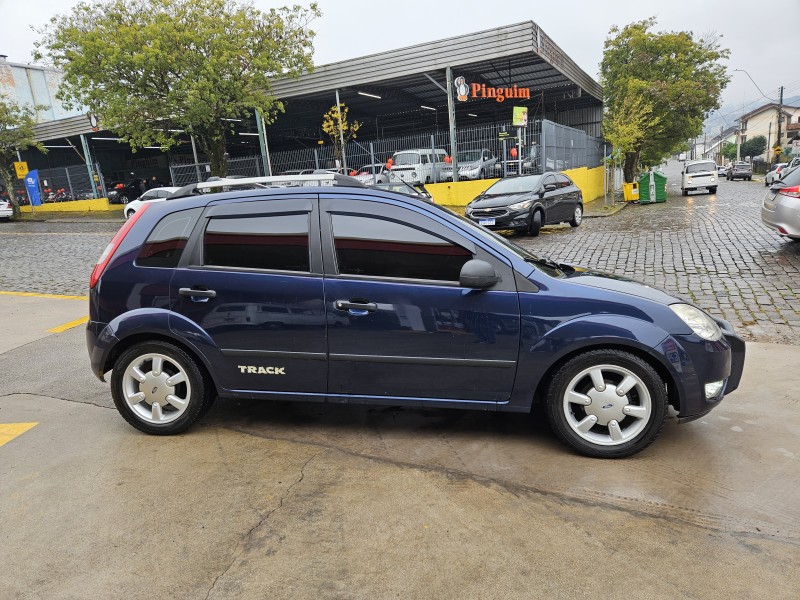 FIESTA 1.6 MPI HATCH 8V FLEX 4P MANUAL - 2006 - CAXIAS DO SUL