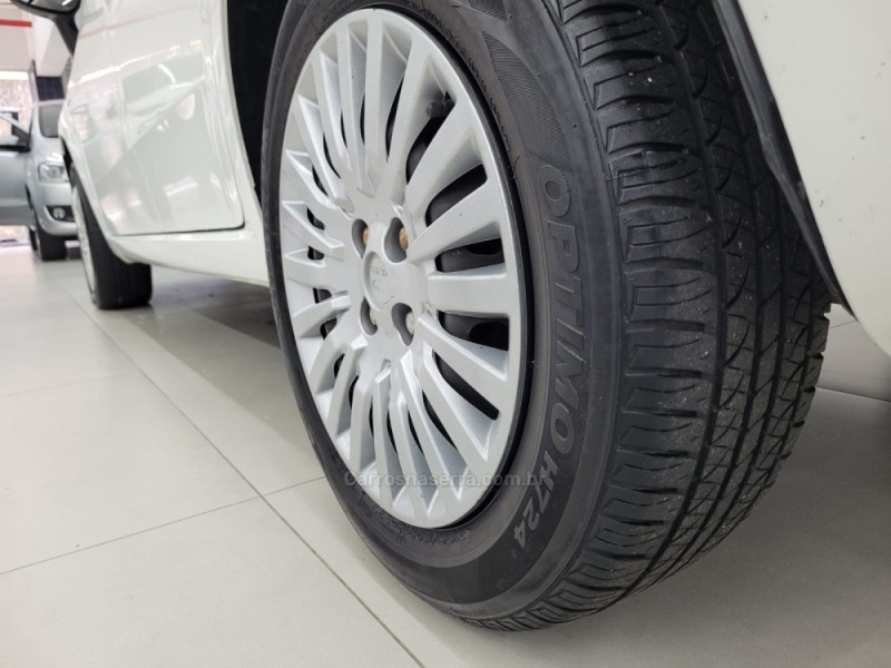 PUNTO 1.6 ESSENCE 16V FLEX 4P AUTOMATIZADO - 2015 - NOVO HAMBURGO