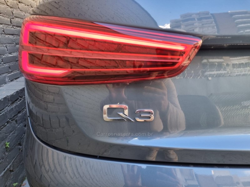 Q3 1.4 TFSI AMBIENTE GASOLINA 4P S TRONIC - 2017 - CAXIAS DO SUL