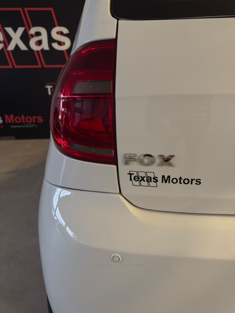 FOX 1.0 MI 8V FLEX 4P MANUAL - 2014 - NOVO HAMBURGO