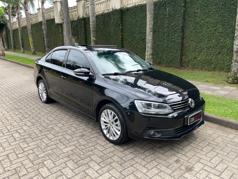 JETTA 2.0 COMFORTLINE FLEX 4P TIPTRONIC - 2011 - CAXIAS DO SUL