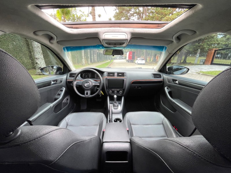 JETTA 2.0 COMFORTLINE FLEX 4P TIPTRONIC - 2011 - CAXIAS DO SUL