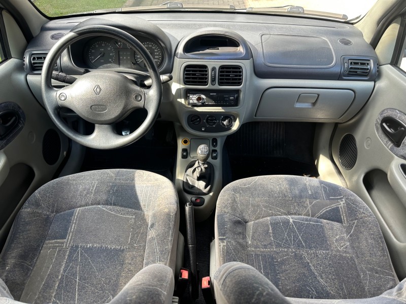 CLIO 1.0 PRIVILÉGE 16V GASOLINA 4P MANUAL - 2005 - CAXIAS DO SUL