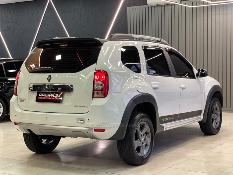 DUSTER 1.6 DYNAMIQUE 4X2 16V FLEX 4P MANUAL - 2014 - DOIS IRMãOS