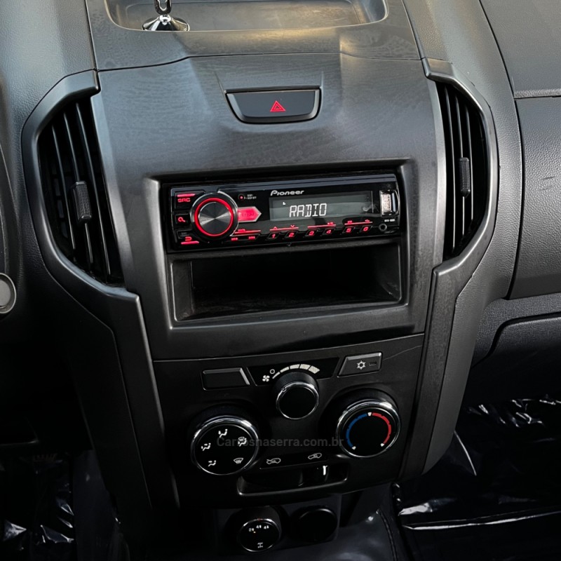 S10 2.8 LS 4X4 CS 16V TURBO DIESEL 2P MANUAL - 2013 - VACARIA