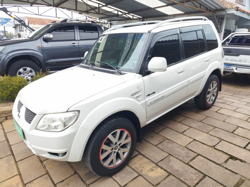 PAJERO TR4 2.0 4X4 16V 140CV FLEX 4P AUTOMÁTICO - 2013 - VERANóPOLIS