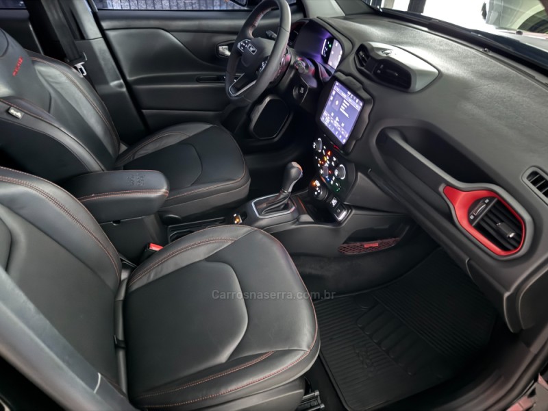 RENEGADE 1.3 TRAILHAWK T270 16V TURBO FLEX 4X4 4P AUTOMÁTICO - 2023 - CAXIAS DO SUL