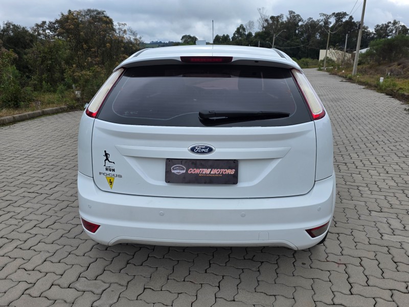 FOCUS 1.6 GLX 16V FLEX 4P MANUAL - 2011 - BENTO GONçALVES