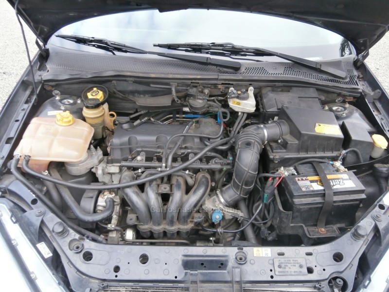 FOCUS 1.6 GL 16V FLEX 4P MANUAL - 2008 - FARROUPILHA