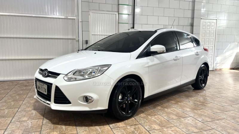 FOCUS 1.6 SE 16V FLEX 4P MANUAL - 2015 - BENTO GONçALVES