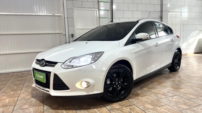 FOCUS 1.6 SE 16V FLEX 4P MANUAL - 2015 - BENTO GONçALVES