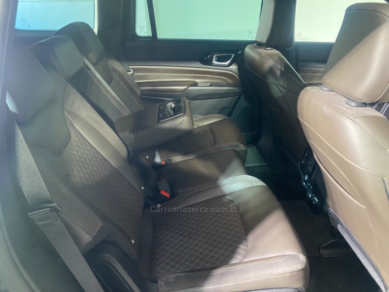 COMMANDER 1.3 OVERLAND T270 16V 4X2 TURBO FLEX 4P AUTOMÁTICO - 2022 - BENTO GONçALVES