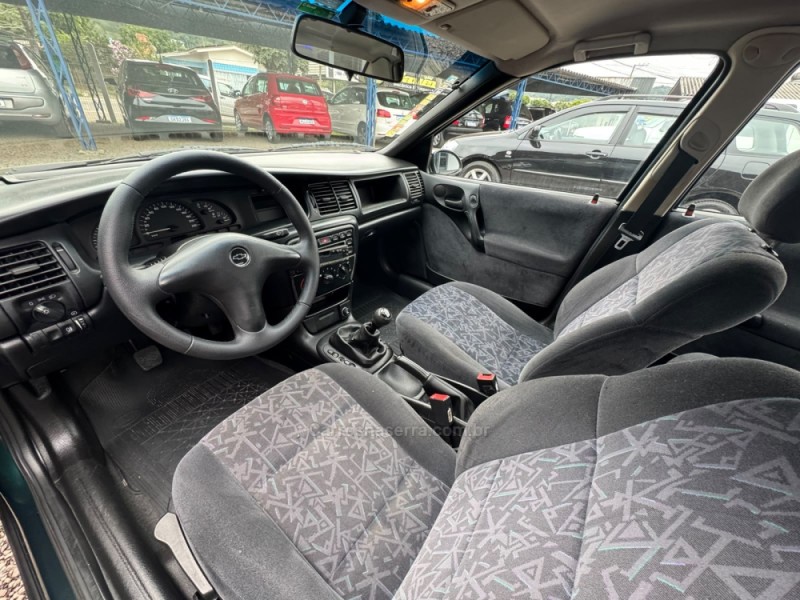 VECTRA 2.0 MPFI GLS 8V GASOLINA 4P MANUAL - 1998 - IGREJINHA